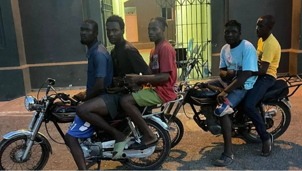 Ejército detiene a cinco haitianos y ocupa motocicletas en Montecristi