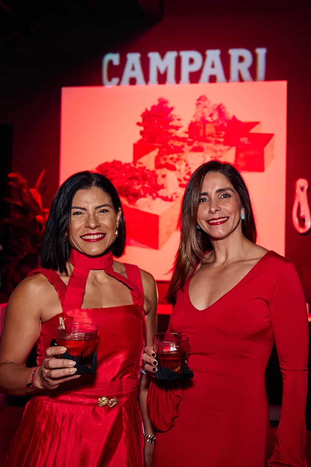 Alejandra Ortiz y Nanette Camarena.