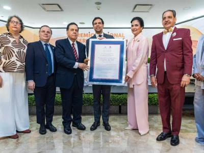 Entregan el Premio Nacional Feria del Libro Eduardo León Jimenes