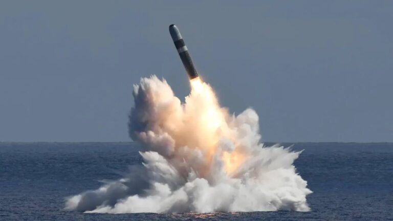 Estados Unidos puso a prueba misiles nucleares en el Atlántico tras la exhibición militar de China