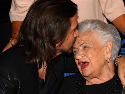 Fallece la madre de Juanes a los 95 años