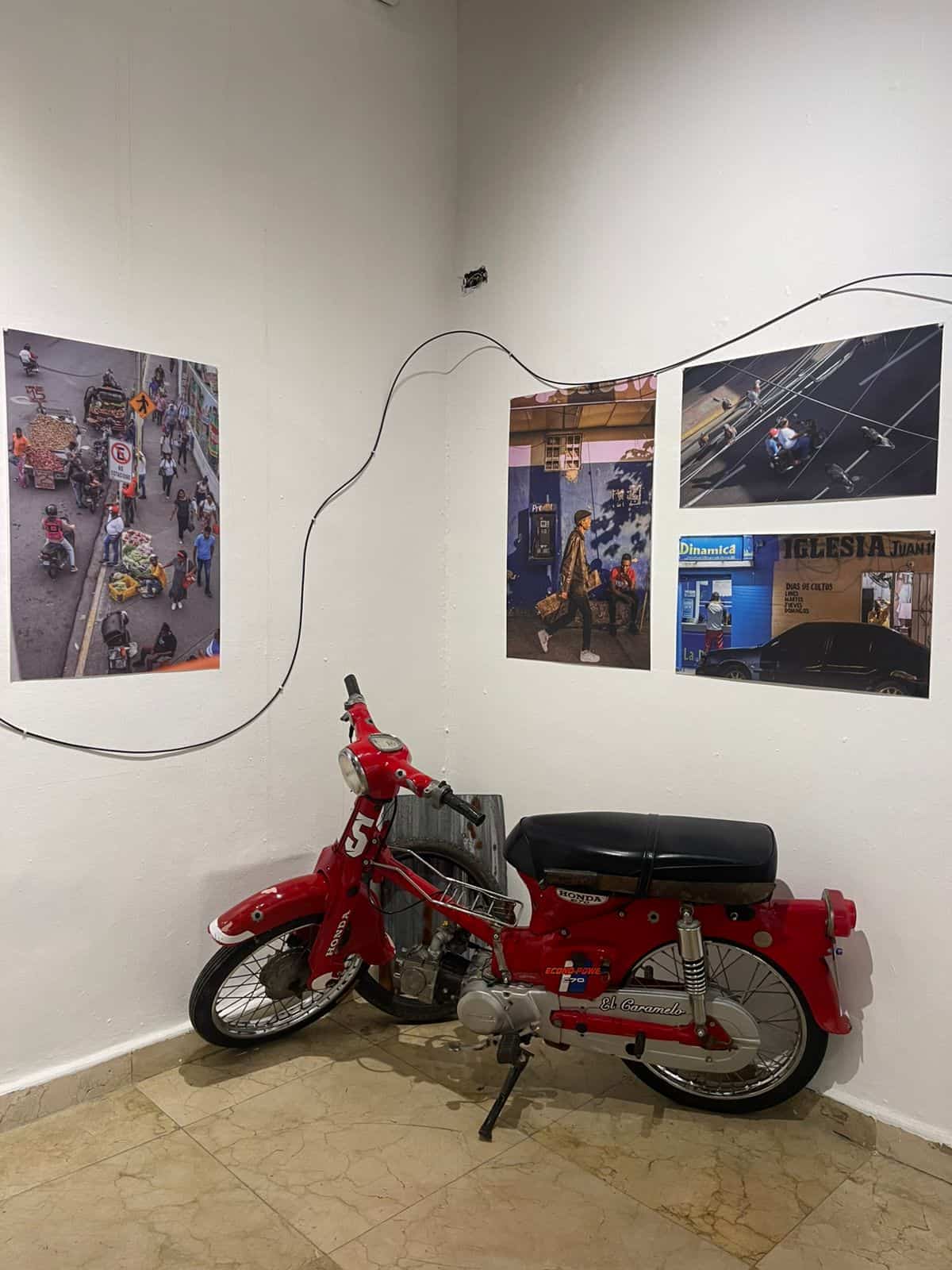 Instalación de Heidi Ramírez.
