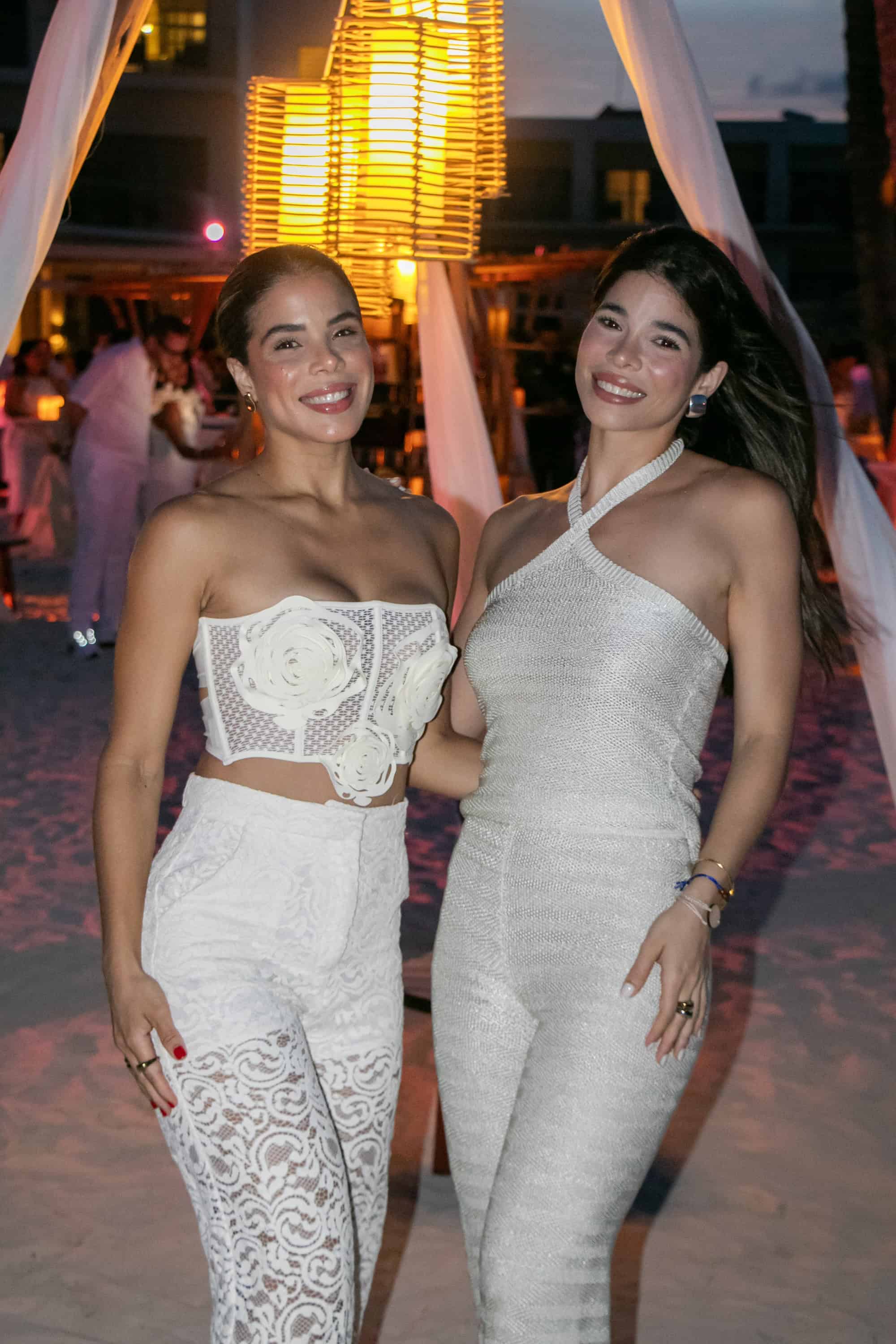 Lucía y Pamela Abreu.
