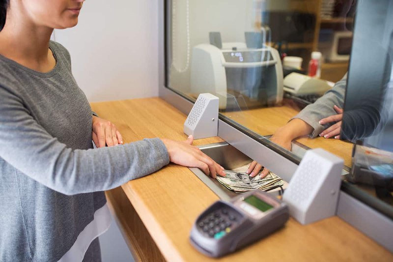 Incumplimiento bancario en RD baja, pero suben los atrasos en tarjetas de crédito