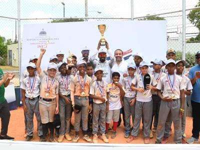 INEFI: Moca es campeón en II Torneo Nacional de Béisbol Escolar