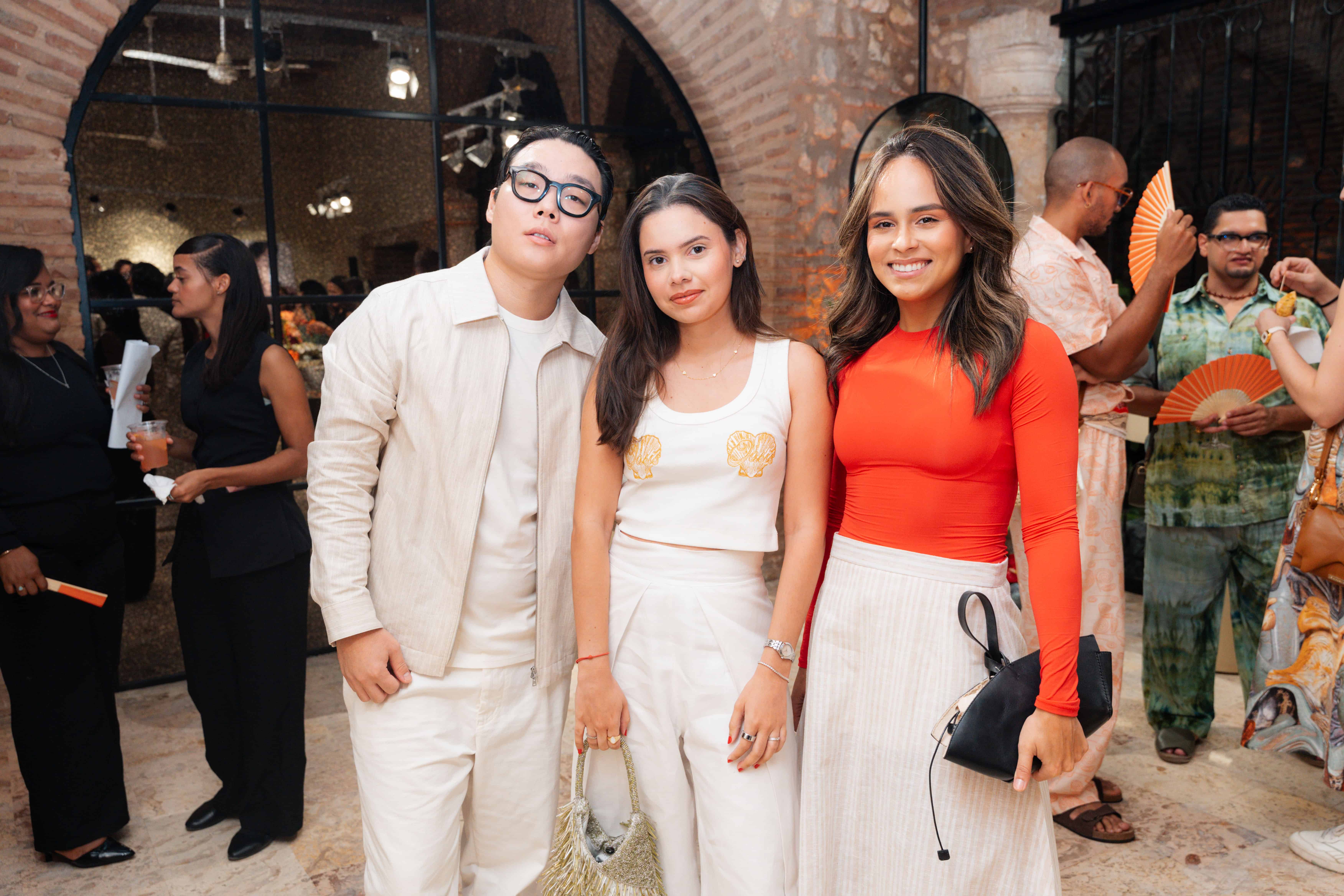Leo Kim, Carla Sosa y Dhayrah Hernández.