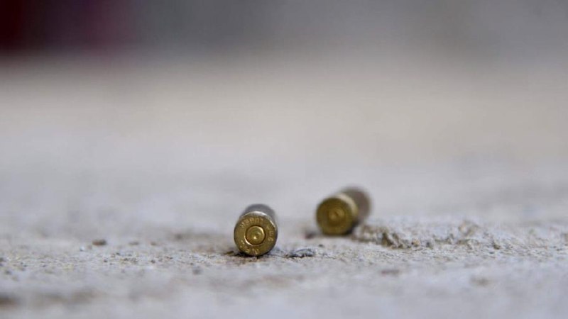 Joven de 20 años es asesinada a tiros por su expareja en Haina; un raso de la Armada