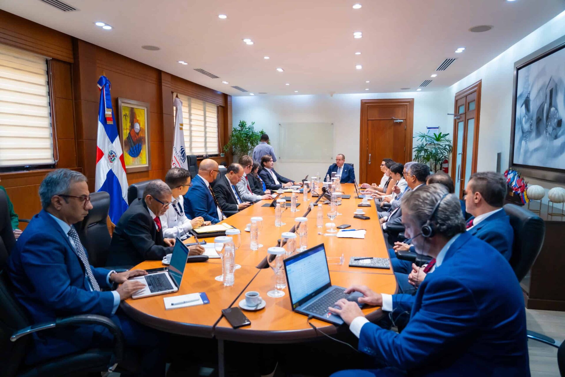 La receta del FMI al Gobierno: reforma tributaria, pacto eléctrico y reducir subsidios