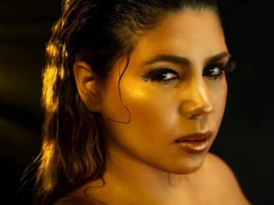 Layza Moory estrena “Se acabó el abuso”