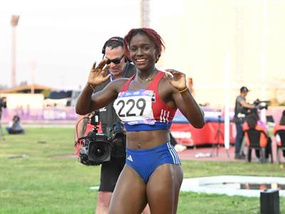 Liranyi Alonso avanza a semifinales en su debut en un mundial
