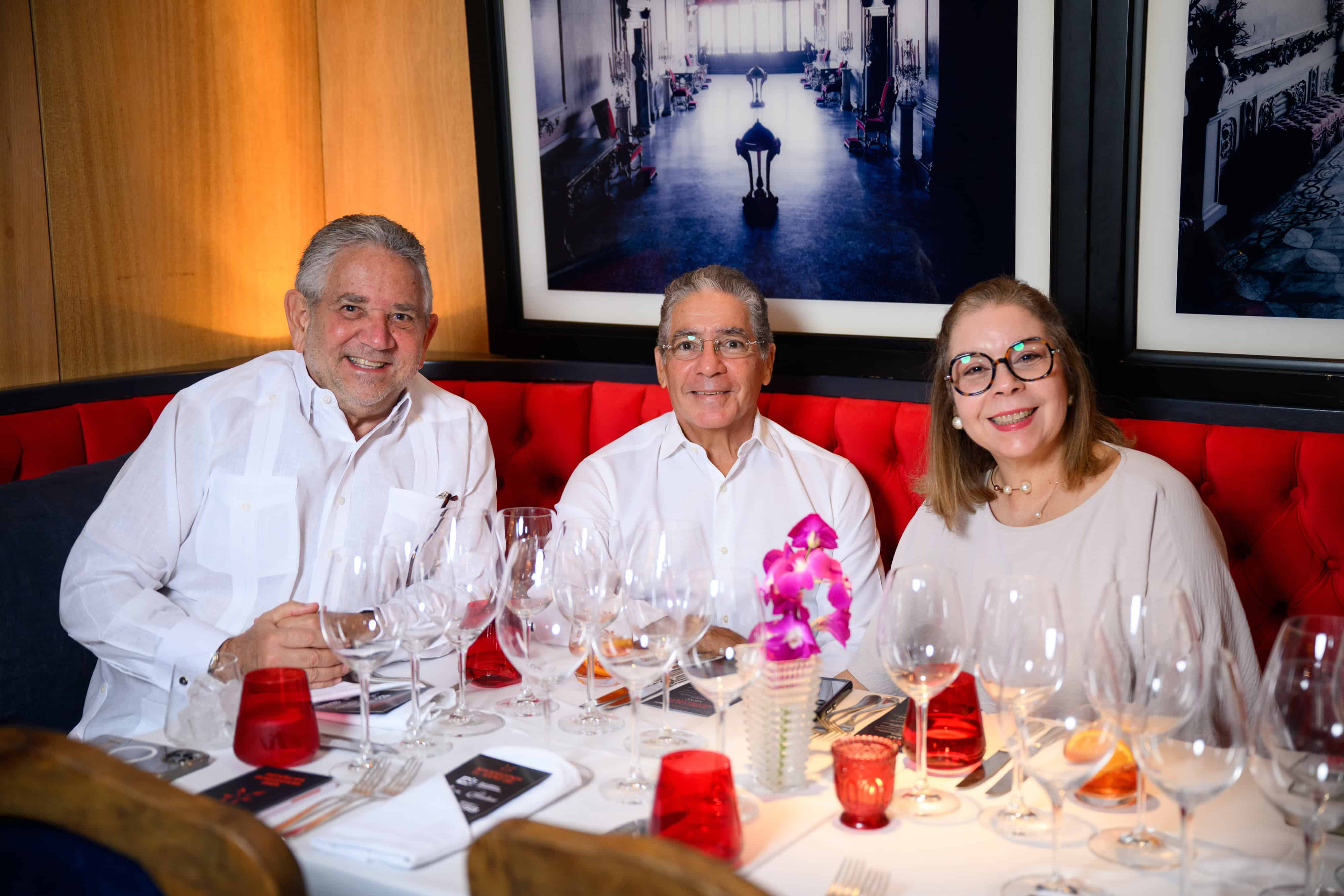 Roberto Henríquez, Enrique Pou, Tammy Reynoso.