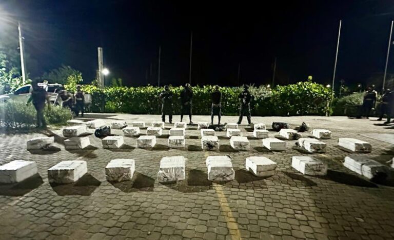 Operación Metal Blanco: Red de narcotráfico y lavado recibe condenas de 8 y 5 años tras acuerdo