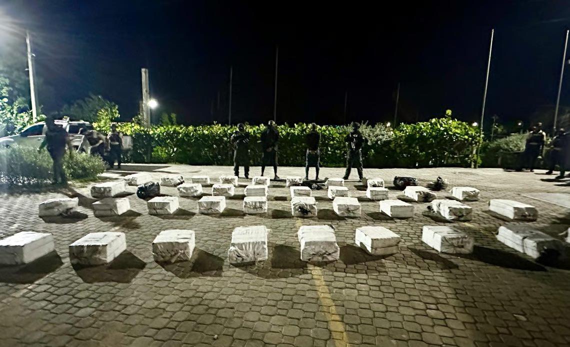 Operación Metal Blanco: Red de narcotráfico y lavado recibe condenas de 8 y 5 años tras acuerdo