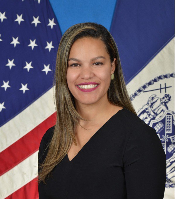 Pierde su cargo una dominicana del Departamento de Policía de NY tras escándalo sexual