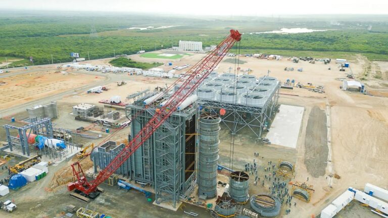 Presidente Abinader dice: "Proyecto Energía 2000 sigue sin fecha para entrar en operación"