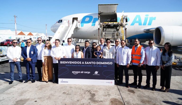 “RD necesitaba más capacidad aérea”: Alfonso Alemán inaugura Amazon Air Cargo