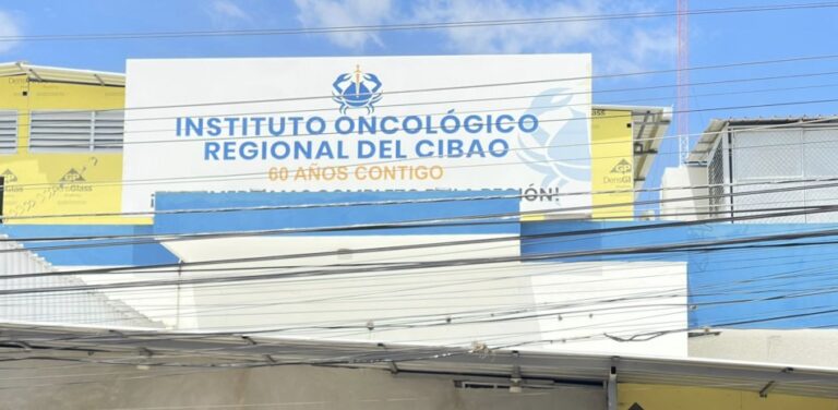 Renuncias y despidos: Seis médicos abandonan el Instituto Oncológico del Cibao