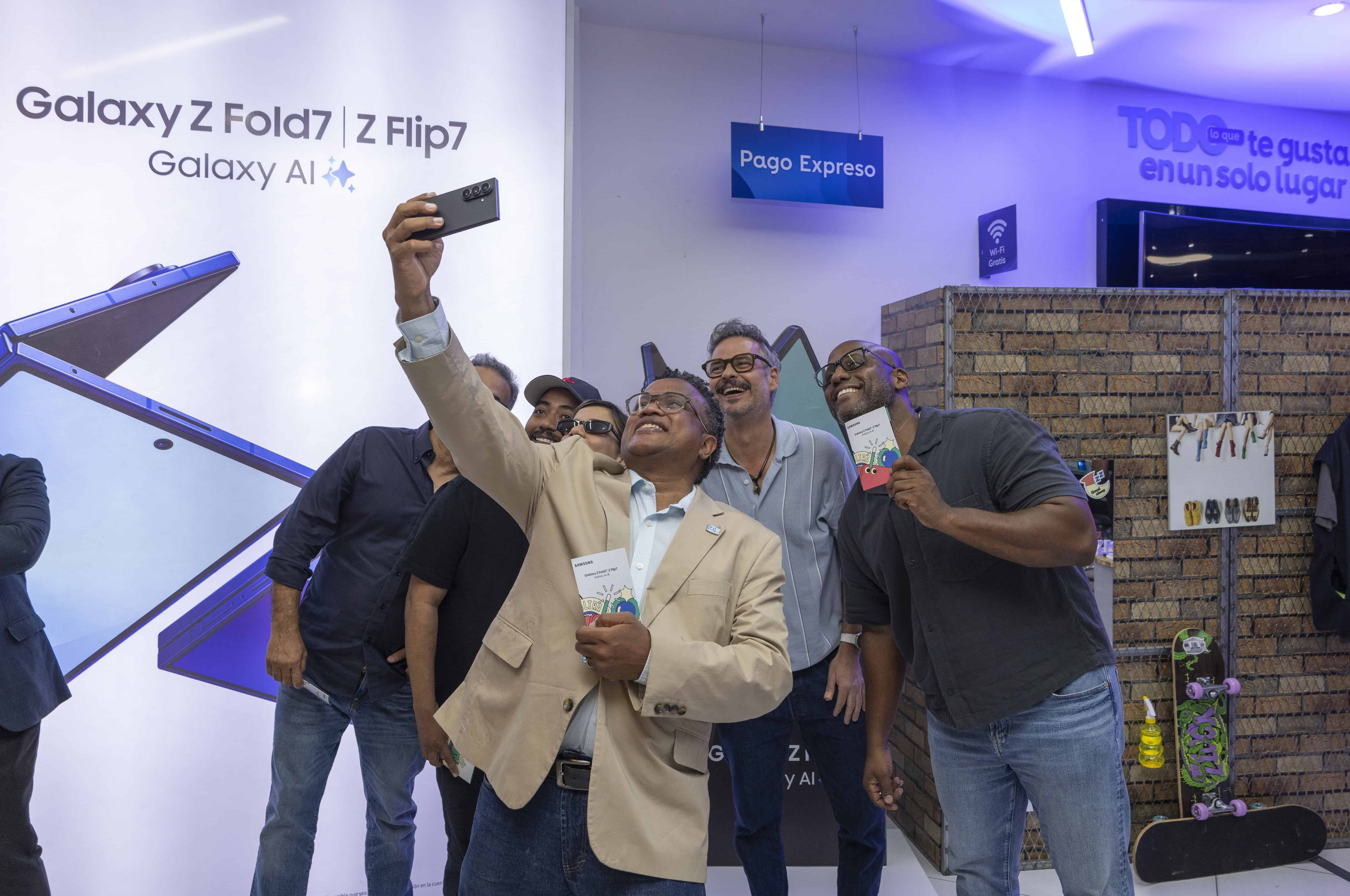 Nashla Bogaert, Aquiles Correa, Frank Perozo y Enrique Quailey.
