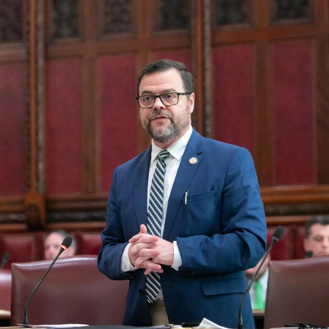 Senador dominicano en Nueva York califica a Trump como uno de los presidentes “más racistas”