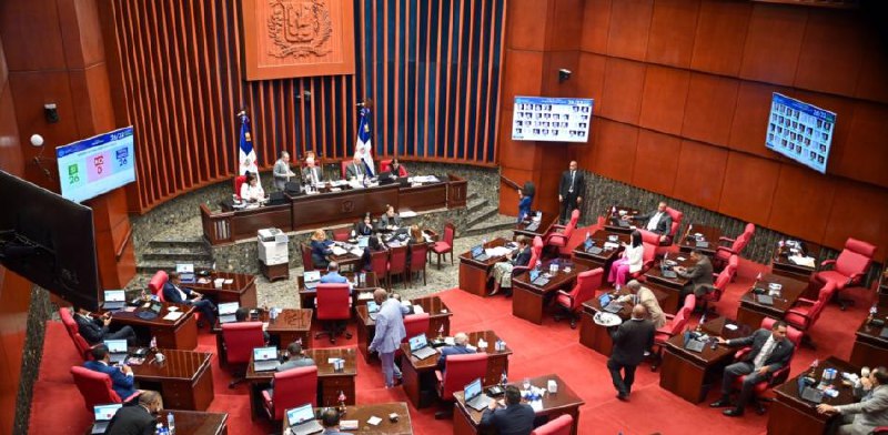 Senadores rechazan propuesta empresarial sobre cesantía