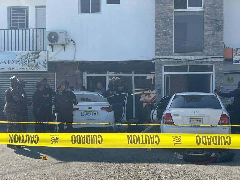Suspenden a policías involucrados en muerte de cinco hombres en Santiago