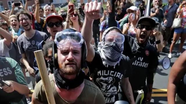 Trump designa oficialmente como terrorista al movimiento Antifa de EE. UU.