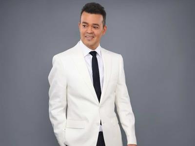 Alex Bueno revela cirugía por tumor con células cancerosas