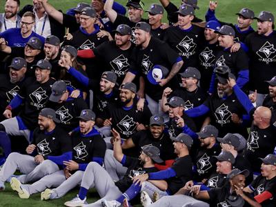 Azulejos elimina a Yankees y va por el título de la Liga Americana