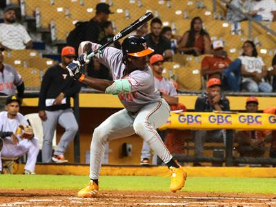 Celesten golpea el pitcheo de Águilas y Toros logran primer triunfo