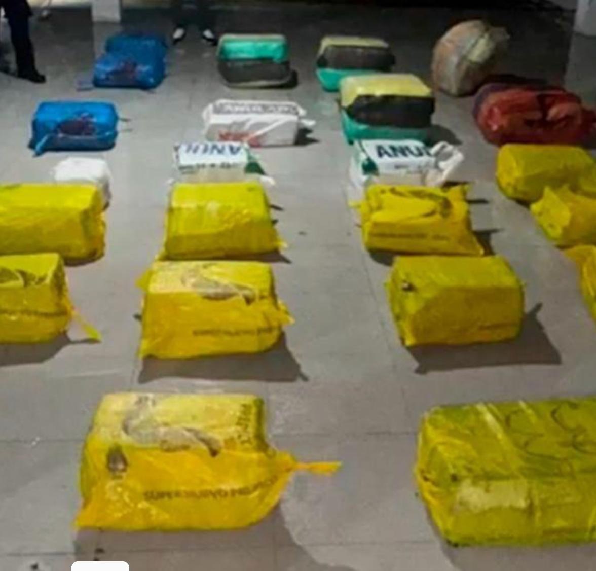 Colombia: Apresan dominicano en lancha con 650 kilos droga