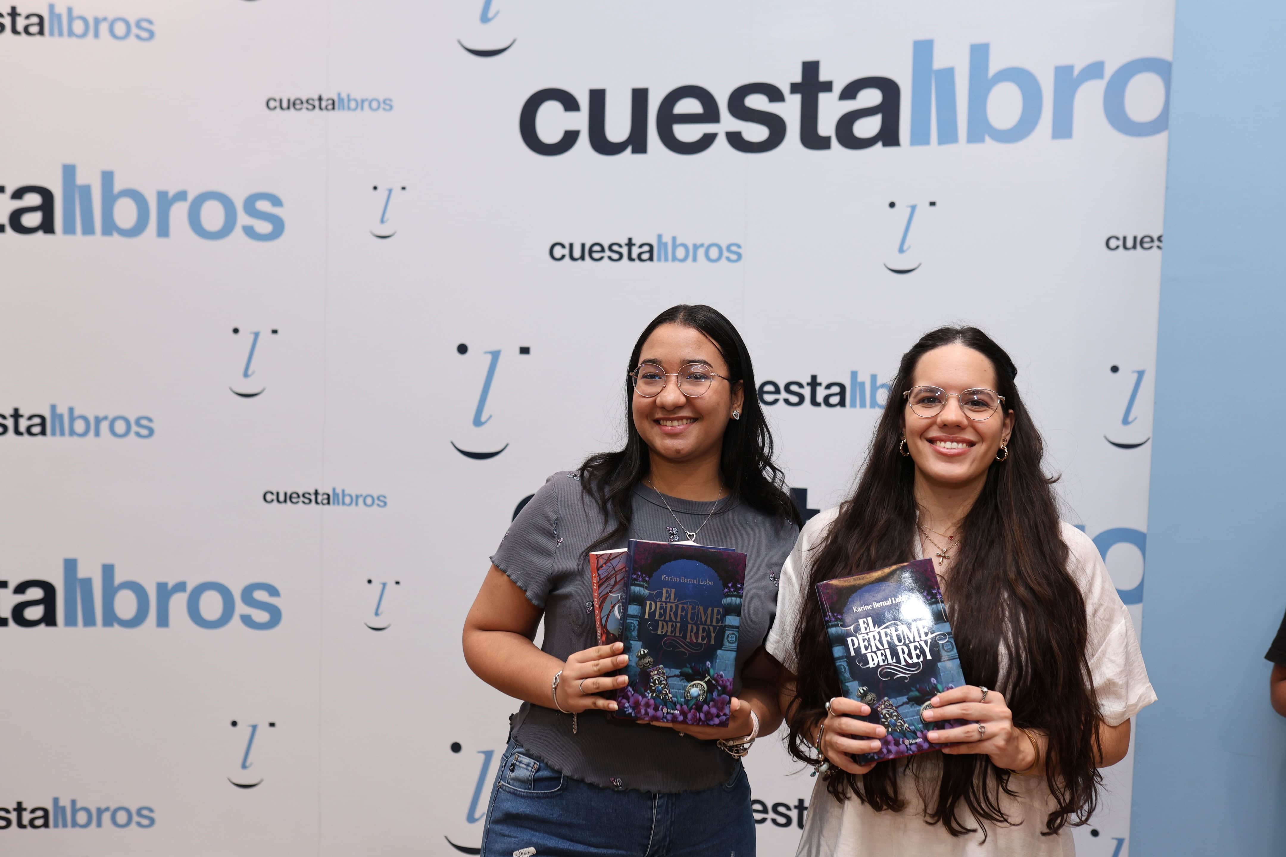 Elianny Paulino y Rosadela Guzmán.