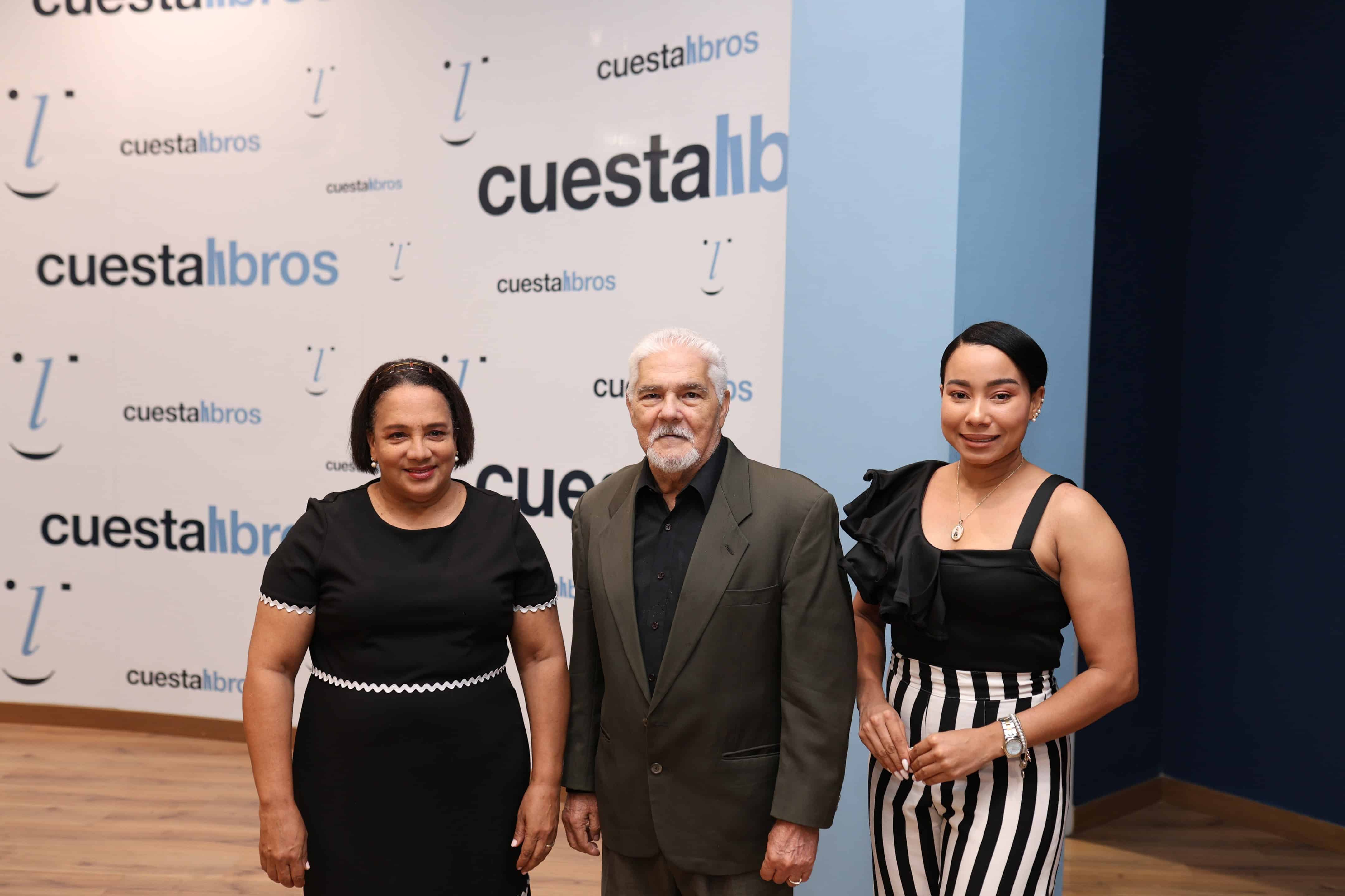 María Luisa Estévez, Claudio Concepción y Carmen Laidy Pena.