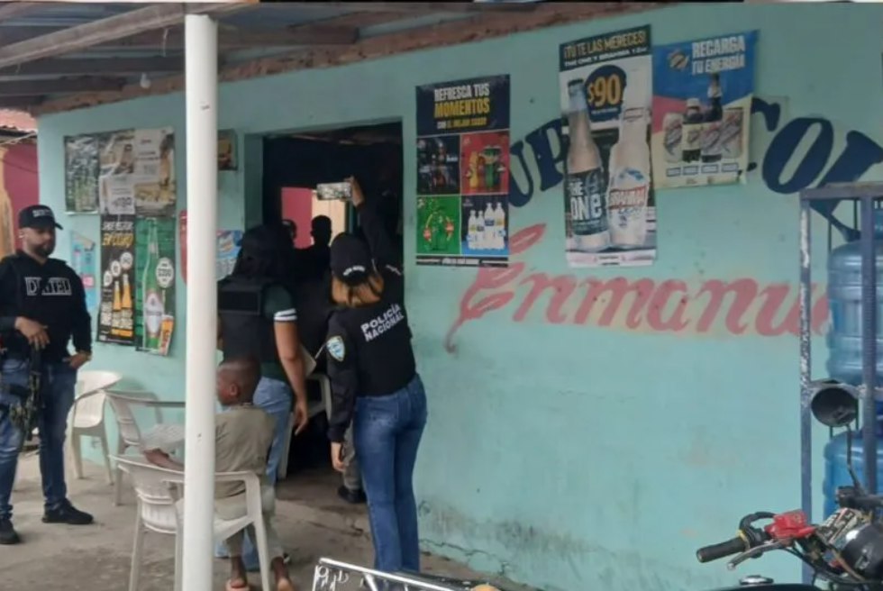 Dintel realiza varios allanamientos en La Vega y arresta varios por diversos delitos