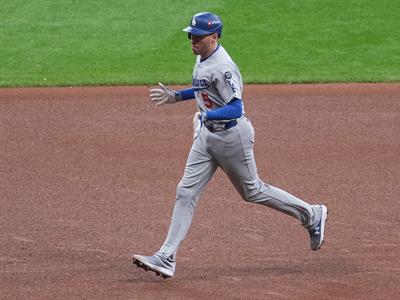 Dodgers toman 1er juego de Serie de Campeonato ante Cerveceros