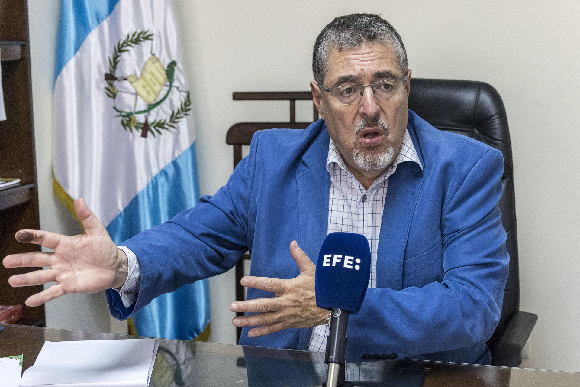 El presidente de Guatemala afirma que se busca llevar un golpe de Estado en su contra