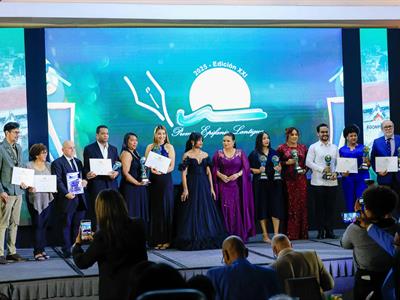 Entregan Premio Nacional de Periodismo Turístico Epifanio Lantigua