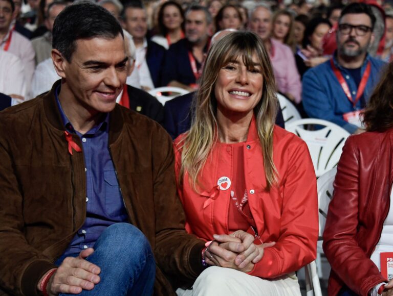 Fiscalía española pide archivar la causa contra la esposa de Sánchez por falta de indicios