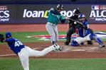 Video | Con el bate de Polanco, Seattle se adelanta en la serie frente a Toronto