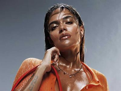 Karol G lanza una colección de moda junto a Diesel