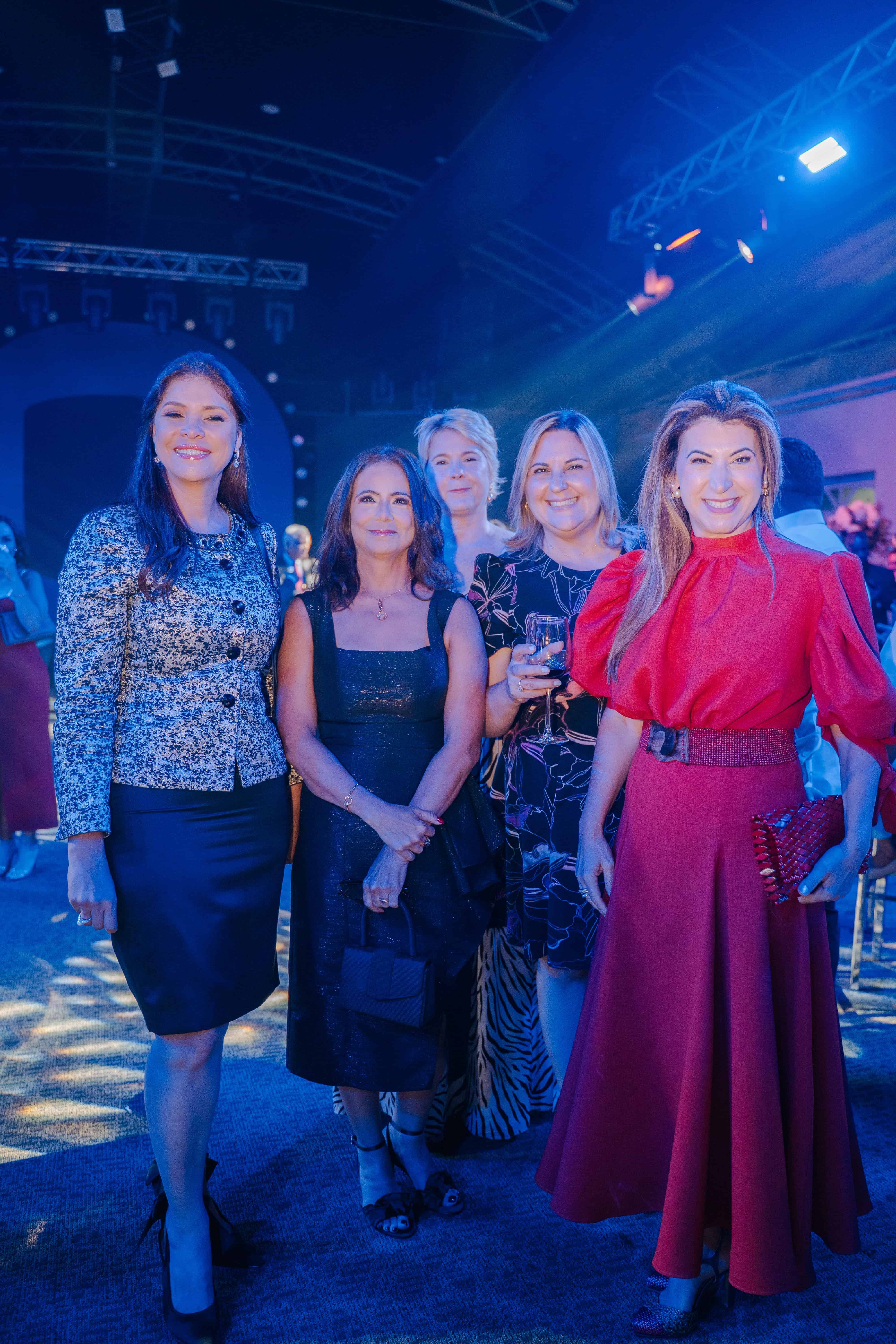 Nikauly de la Mota, Llilda Solano, Giselle Ardavin, Odette Nader y Laura Asilis.