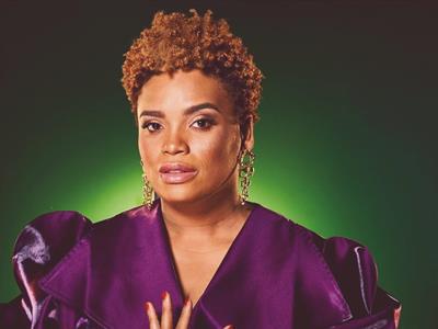 Nairoby Duarte presenta Otra mujer en concierto solitario