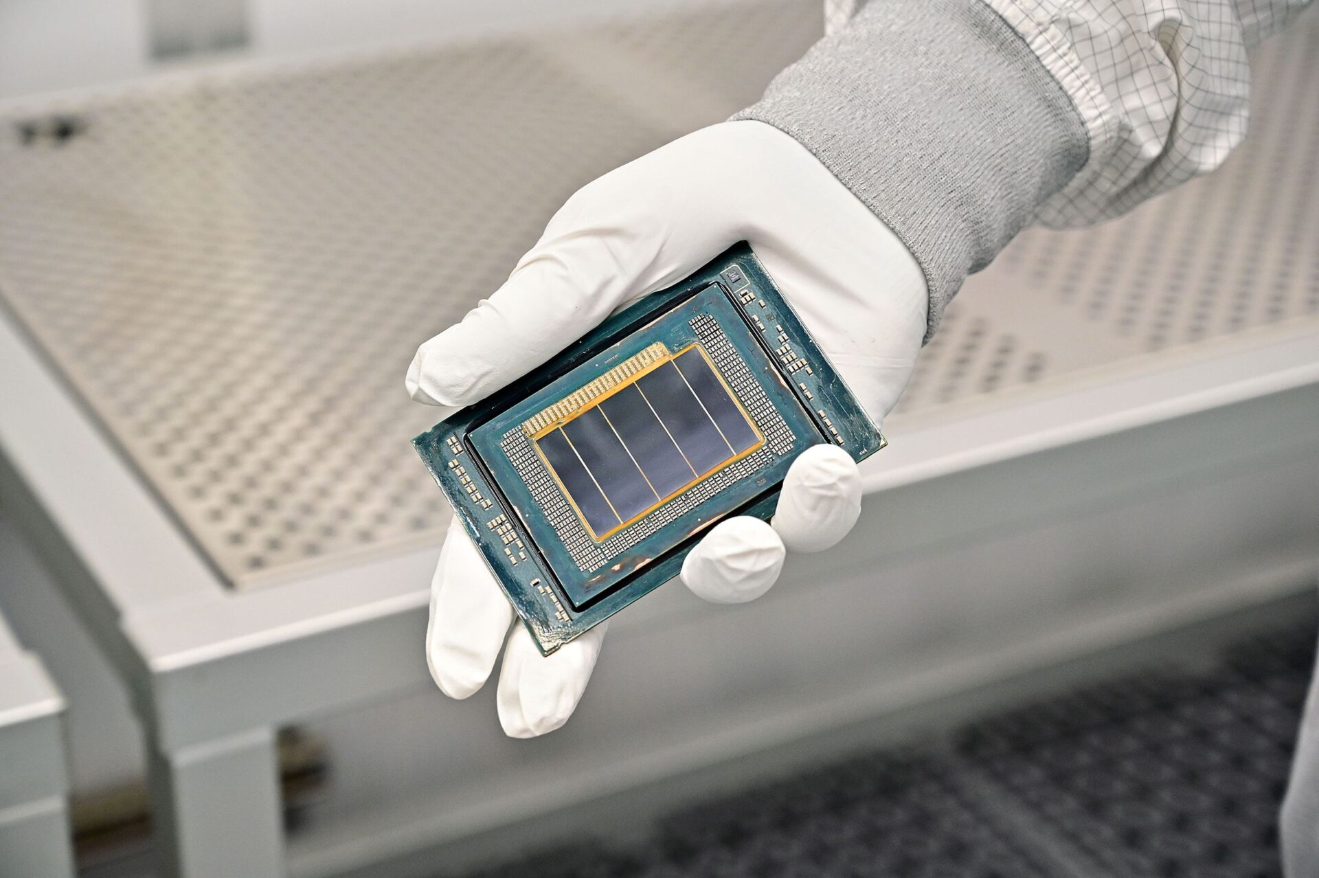 Nos sumergimos en la estrategia de Intel para reposicionarse en la carrera de los chips