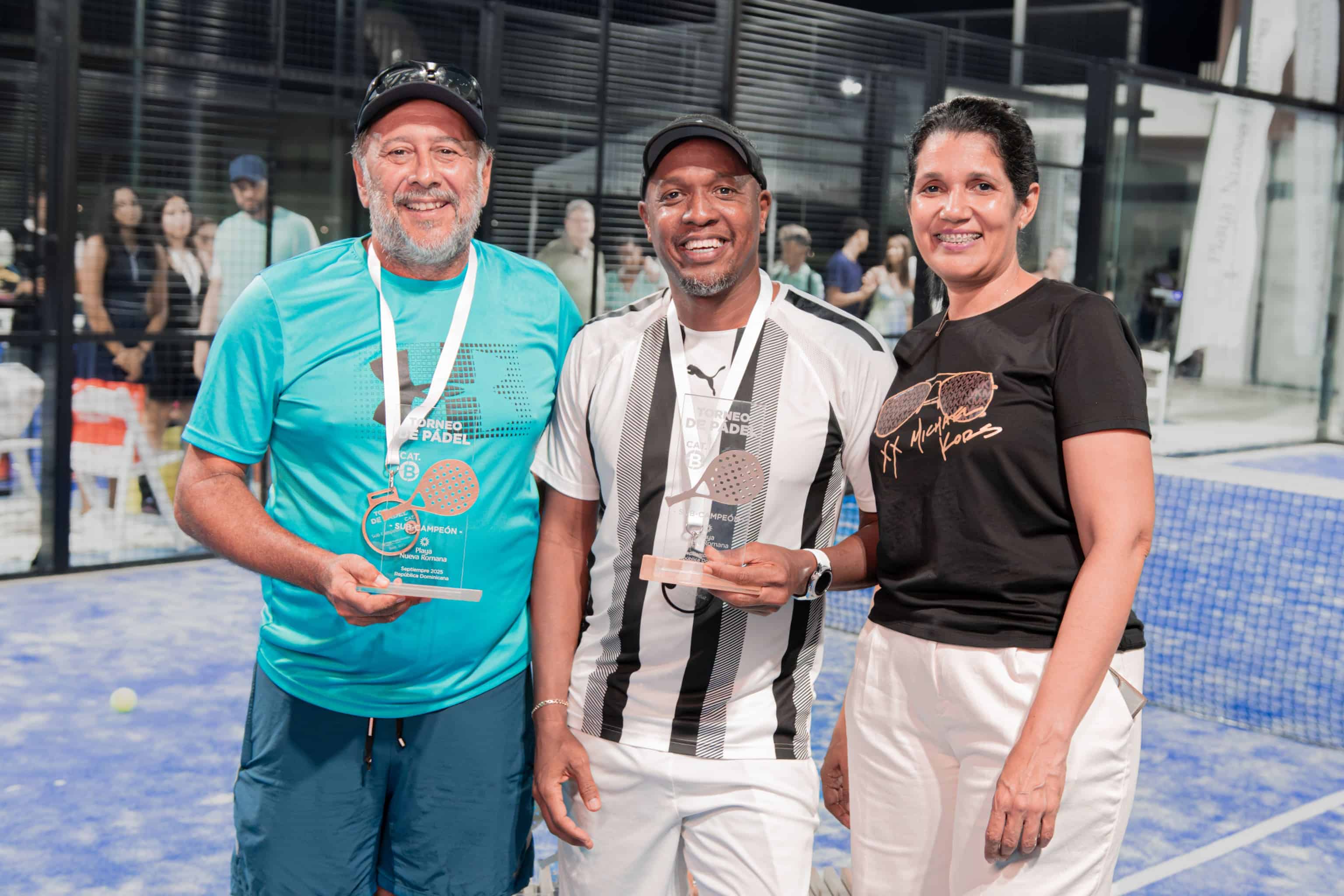 Oscar Méndez, Swazi Burleton y Felvianny Estévez.