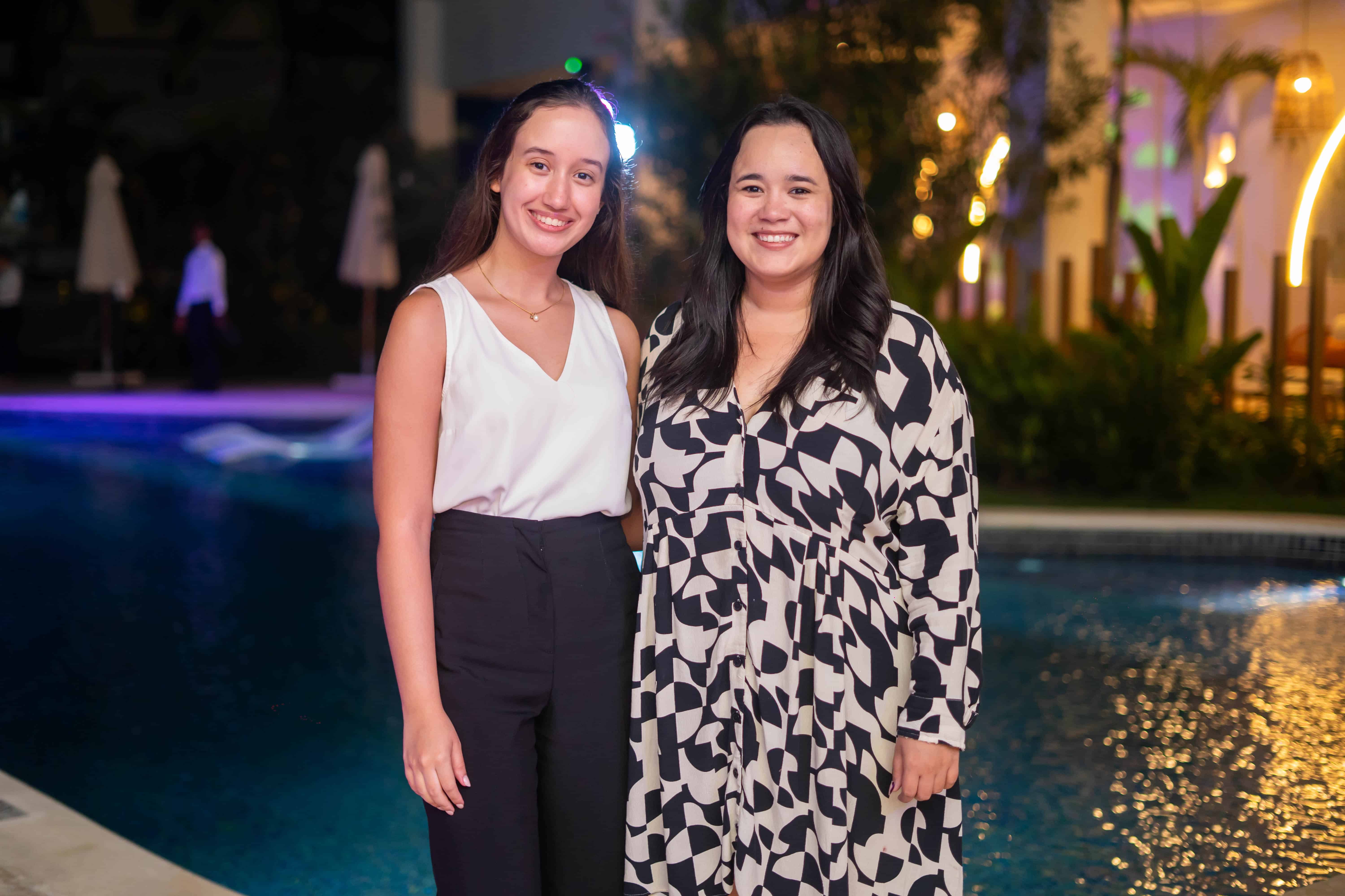 Isabel Pérez y Laura Correa.