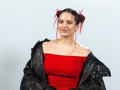 Rosalía presenta su disco en pleno centro de Madrid