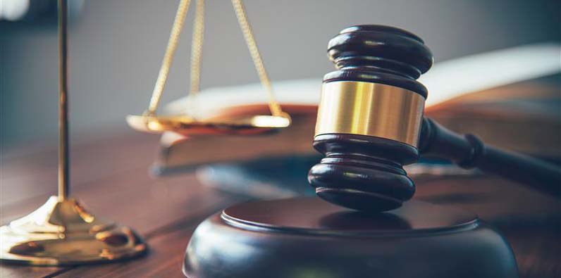 Tribunal declara en rebeldía a dos acusados por narcotráfico y lavado en San Pedro de Macorís