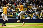 Águilas evaden zarpazo del Licey al blanquearlos tres carreras por cero y ponchar a 15 Tigres