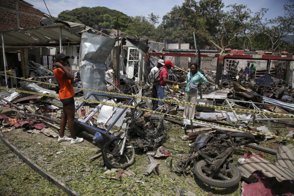 Al menos dos muertos y un herido deja un atentado con carro bomba en el suroeste de Colombia