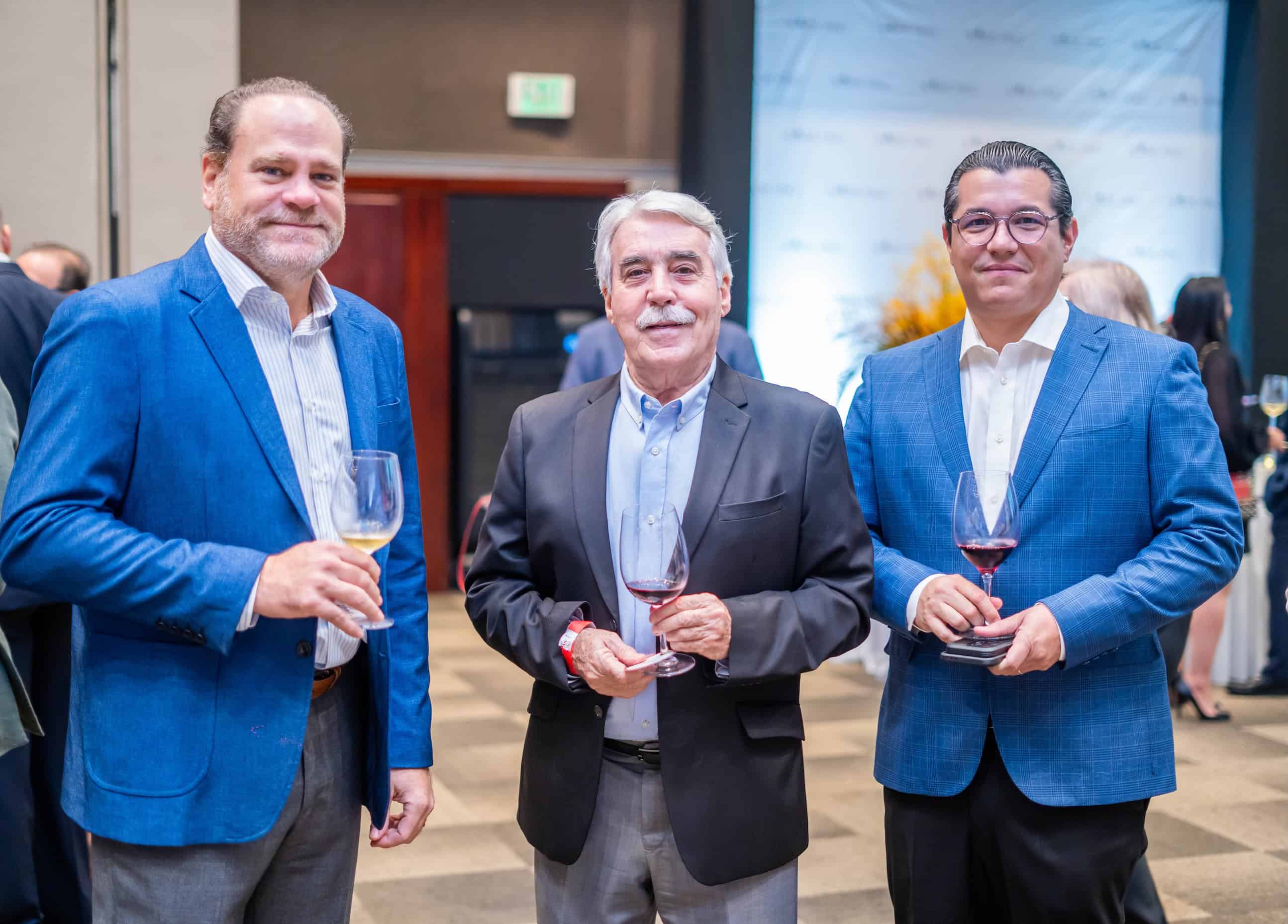 Julio García, Francisco De la Cruz y Francisco De la Cruz hijo.