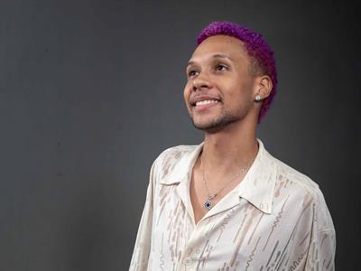 Cuando la nostalgia se planta en el escenario de DGT con Laz Santos